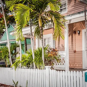 2* Gasthuis Courtney's Place Historic &