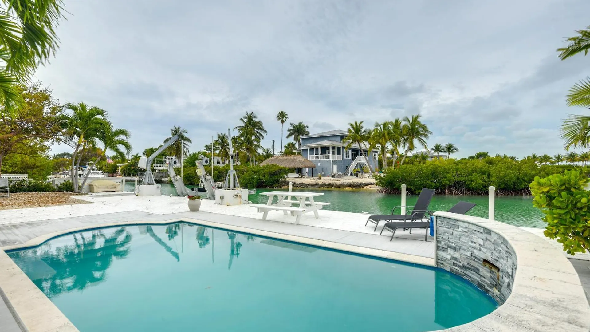 بيت للعطل Dock And Balcony Serene Big Coppitt Key Escape كي وست