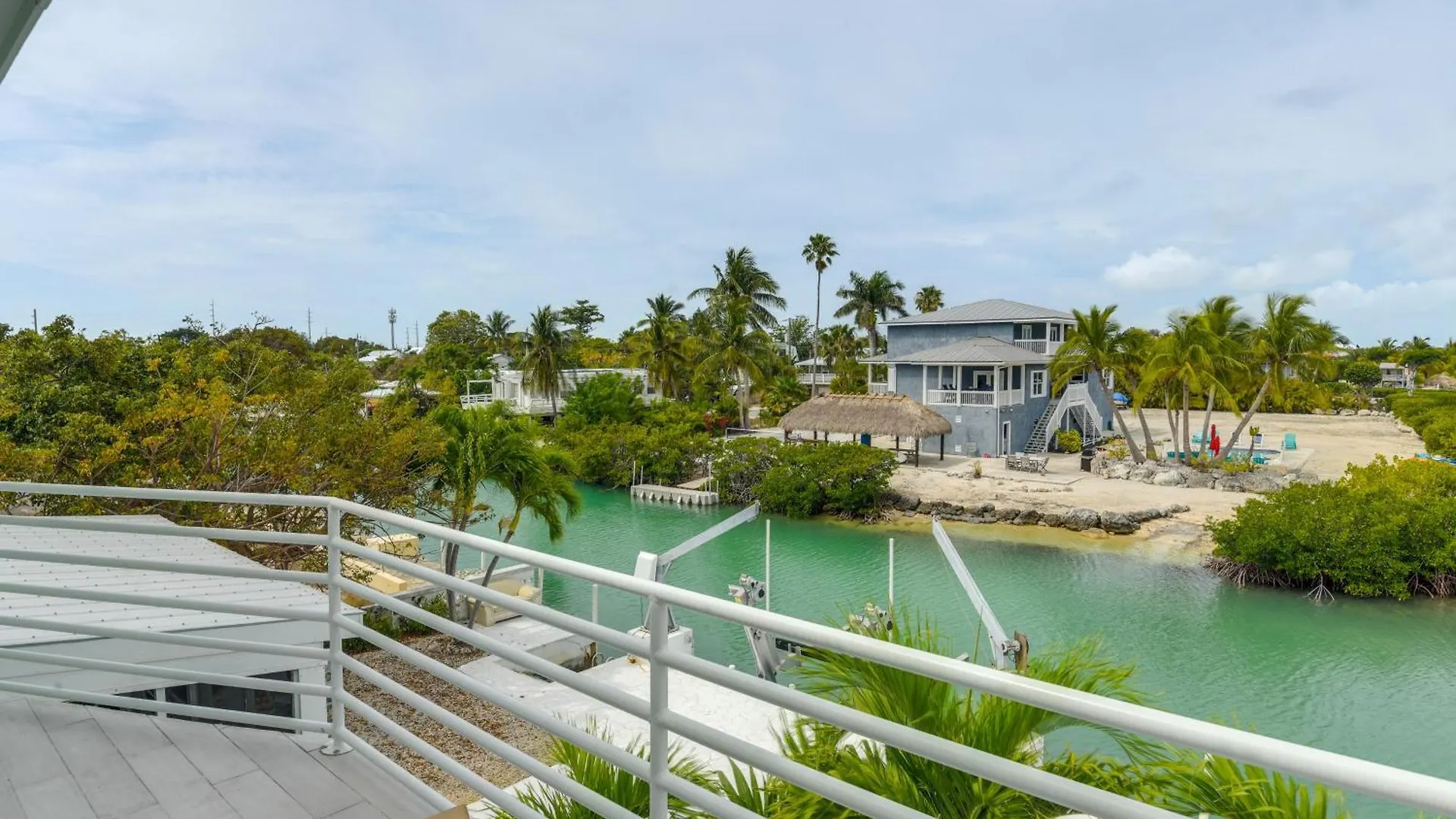 Dock And Balcony Serene Big Coppitt Key Escape كي وست